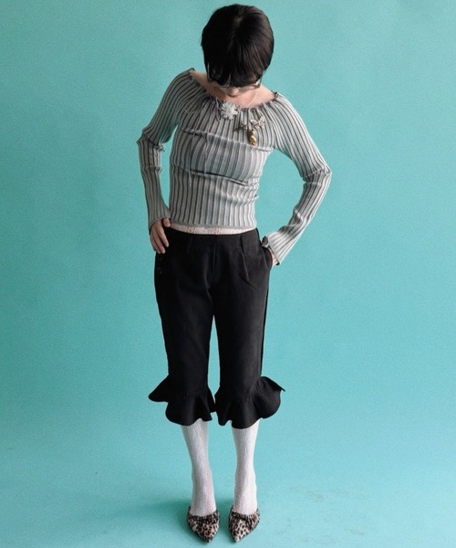 musubore(ムスボレ)の「frill capri pants / フリルカプリパンツ(その他パンツ・レディース・グリーン/ブラック・0/1)」の2枚目の写真