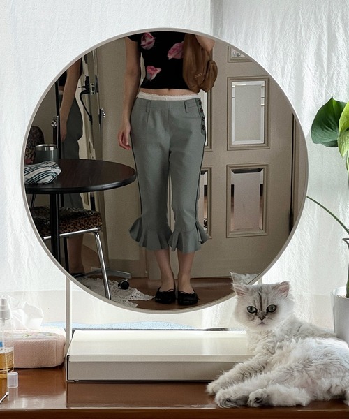 musubore(ムスボレ)の「frill capri pants / フリルカプリパンツ(その他パンツ・レディース・グリーン/ブラック・0/1)」の18枚目の写真