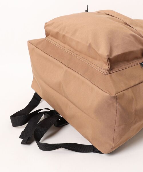 STANDARD SUPPLY（スタンダードサプライ）の「【STANDARD SUPPLY】COMMUTE DAYPACK（バックパック/リュック・メンズ・グレー/ライトブラウン・FREE）」の4枚目の写真
