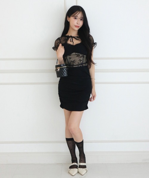 ALLuRing ChaRm(アリュリングチャーム)の「Lace Gathered Mini Dress / レースギャザーミニワンピース(ワンピース・レディース・ホワイト/ブラック・FREE)」の15枚目の写真
