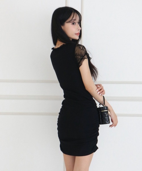 ALLuRing ChaRm(アリュリングチャーム)の「Lace Gathered Mini Dress / レースギャザーミニワンピース(ワンピース・レディース・ホワイト/ブラック・FREE)」の13枚目の写真
