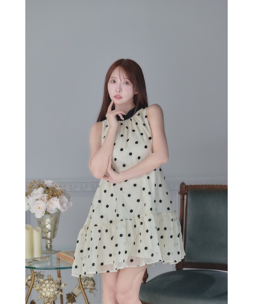 MISTREASS（ミストレアス）の「Bicolor Flocked Dot Dress（ワンピース・レディース・グレイッシュベージュ/ホワイト・FREE）」の3枚目の写真