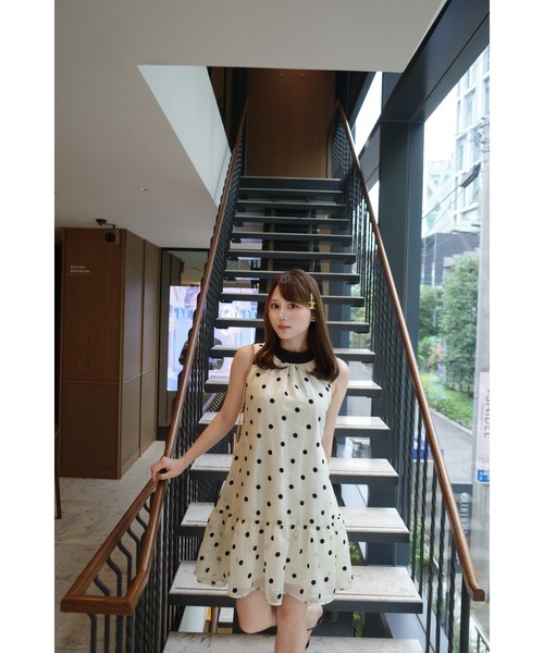 MISTREASS（ミストレアス）の「Bicolor Flocked Dot Dress（ワンピース・レディース・グレイッシュベージュ/ホワイト・FREE）」の22枚目の写真