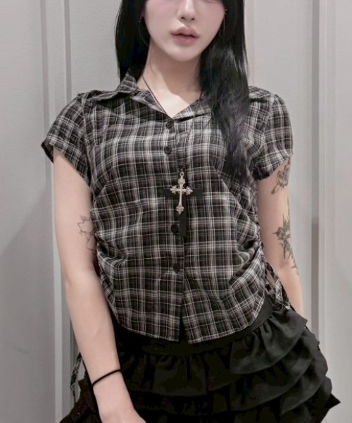 Never mind the XU / Chikashitsu+(ネバーマインド ザ エックスユー / チカシツプラス)の「【nmtc+】Drawstring Check Shirt / 【エヌエムティーシープラス】サイドリボン半袖チェックシャツ(シャツ/ブラウス・レディース・ブラック・ONE SIZE)」の18枚目の写真