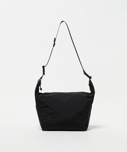BEAUTY&YOUTH UNITED ARROWS(ビューティーアンドユースユナイテッドアローズ)の「ライト ナイロン クロス ショルダーバッグ スモール(ショルダーバッグ・メンズ・ダークグレー/ブラック/ナチュラル・FREE)」の6枚目の写真