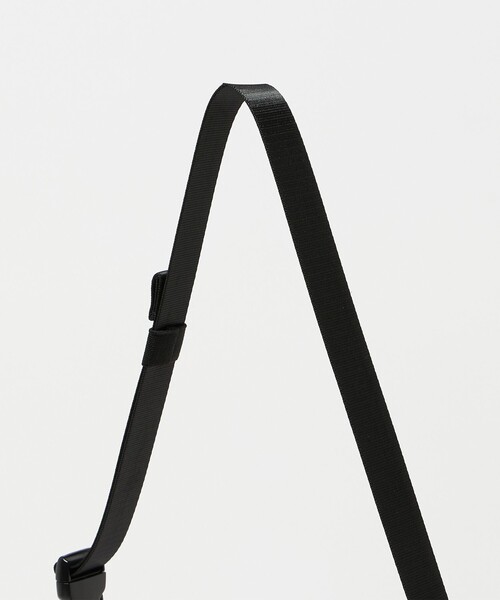 BEAUTY&YOUTH UNITED ARROWS（ビューティーアンドユースユナイテッドアローズ）の「ライト ナイロン クロス ショルダーバッグ スモール（ショルダーバッグ・メンズ・ダークグレー/ブラック/ナチュラル・FREE）」の22枚目の写真