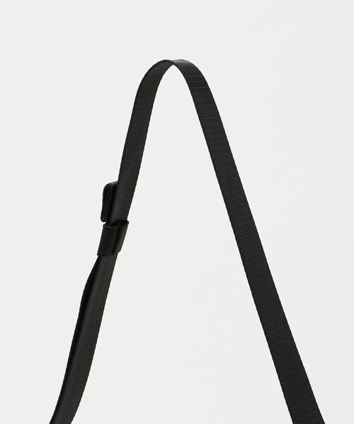 BEAUTY&YOUTH UNITED ARROWS（ビューティーアンドユースユナイテッドアローズ）の「ライト ナイロン クロス ショルダーバッグ スモール（ショルダーバッグ・メンズ・ダークグレー/ブラック/ナチュラル・FREE）」の11枚目の写真