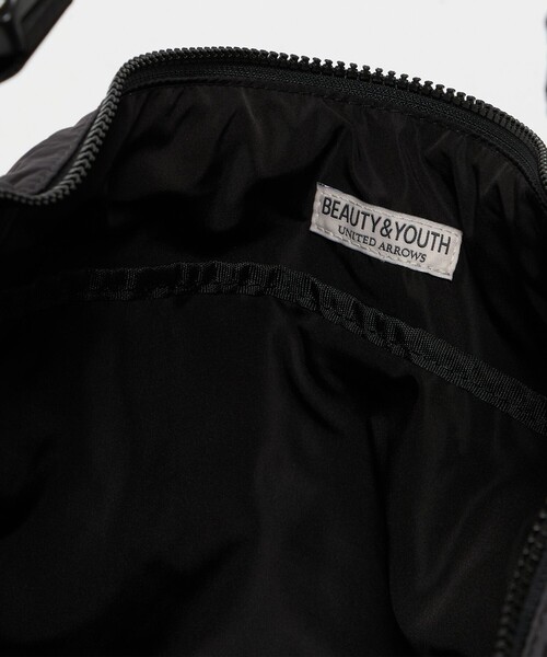 BEAUTY&YOUTH UNITED ARROWS（ビューティーアンドユースユナイテッドアローズ）の「ライト ナイロン クロス ショルダーバッグ スモール（ショルダーバッグ・メンズ・ダークグレー/ブラック/ナチュラル・FREE）」の7枚目の写真