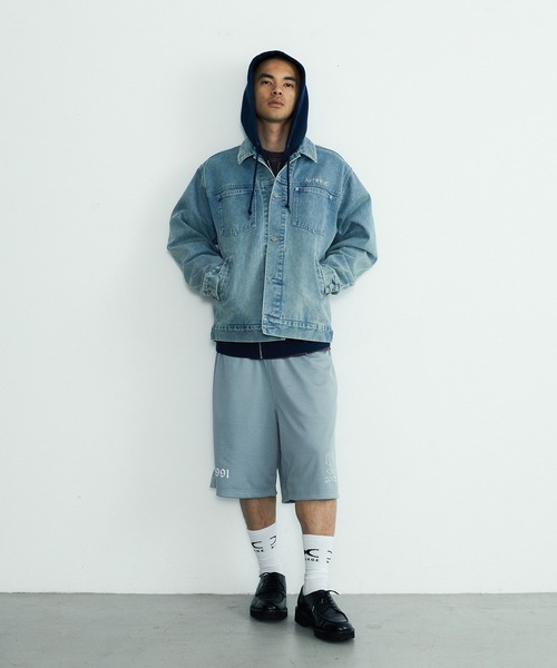 XLARGE(エクストララージ)の「EMB DENIM JACKET(ブルゾン・メンズ・ライトインディゴブルー/インディゴブルー/ブラック・L/M/S/XL)」の6枚目の写真
