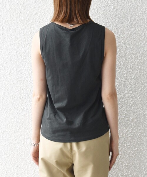 SHIPS any(シップス エニィ)の「SHIPS any:〈洗濯機可能〉レイヤード ノースリ TEE × カーディガン セット(Tシャツ/カットソー・レディース・ワイン/チャコールグレー/ナチュラル・ONE SIZE)」の17枚目の写真