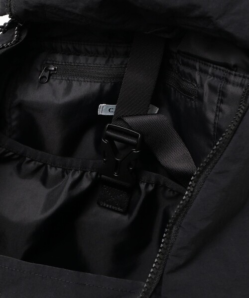 C.P. COMPANY（シーピーカンパニー）の「C.P. Company / Herringbone Mixed Backpack（バックパック/リュック・メンズ・ブラック・ONE SIZE）」の10枚目の写真