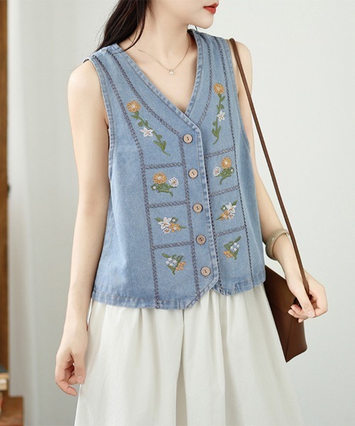 ONEP STAR(ワンピスター)の「花刺繍デニムVネックベスト(ベスト・レディース・ライトブルー・MEDIUM/LARGE/X-LARGE)」の5枚目の写真