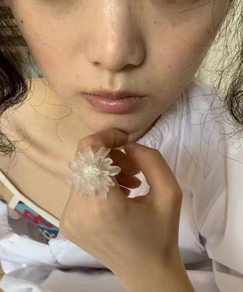 LYEON（リヨン）の「クリアフラワーリング（リング・レディース・クリア・FREE）」の10枚目の写真