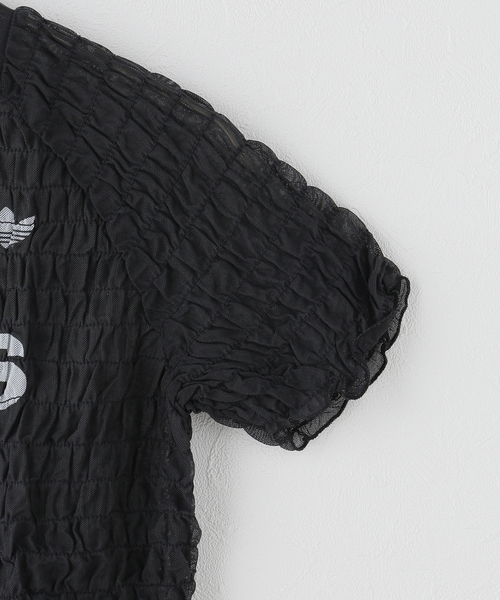 adidas Originals(アディダスオリジナルス)の「≪追加≫adidas originals / アディダス SMOCKED CALI TEE(Tシャツ/カットソー・レディース・ブラック・MEDIUM)」の4枚目の写真