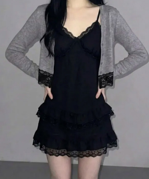 VIVID LADY(ビビッドレディー)の「レーストリム ティアードキャミミニワンピース(ワンピース・レディース・クリーム/ブラック・FREE)」の1枚目の写真