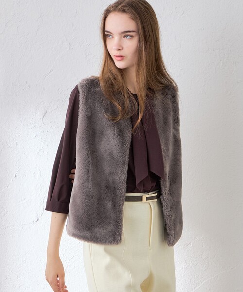 MACKINTOSH LONDON(マッキントッシュ ロンドン)の「【婦人画報10月号掲載】ファーコンビニットジレ(ベスト・レディース・チャコールグレー/ベージュ・38)」の1枚目の写真