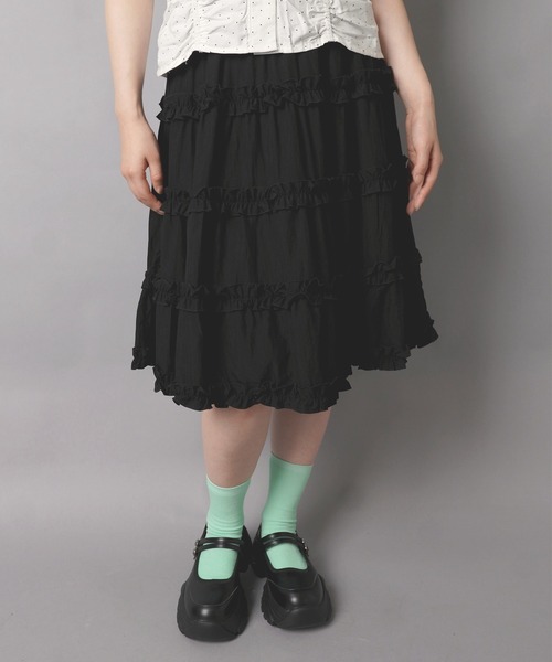 SPINNS(スピンズ)の「ティアードミディアムスカート/韓国ガーリー(スカート・レディース・ホワイト/ブラック・ONESIZE)」の6枚目の写真