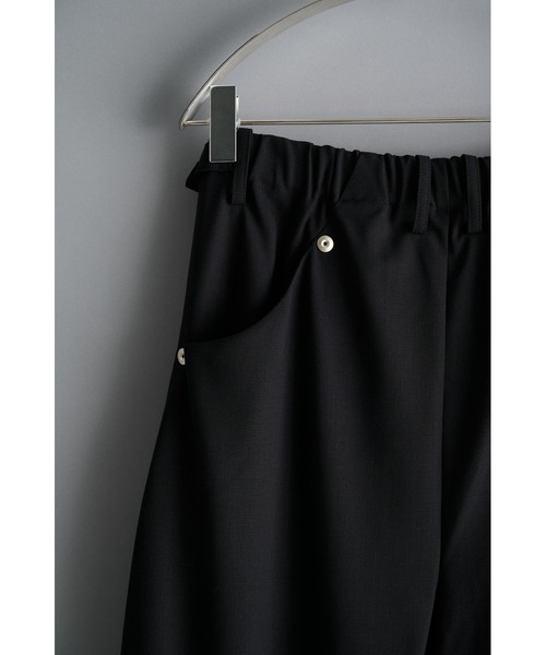 CONZ(コンズ)の「curved leg trousers 3.0 buckle(スラックス・メンズ・ブラック/ベージュ/ブラウン・1/2/4/3)」の22枚目の写真