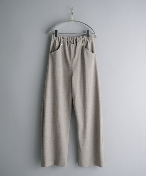 CONZ(コンズ)の「curved leg trousers 3.0 buckle(スラックス・メンズ・ブラック/ベージュ/ブラウン・1/2/4/3)」の18枚目の写真