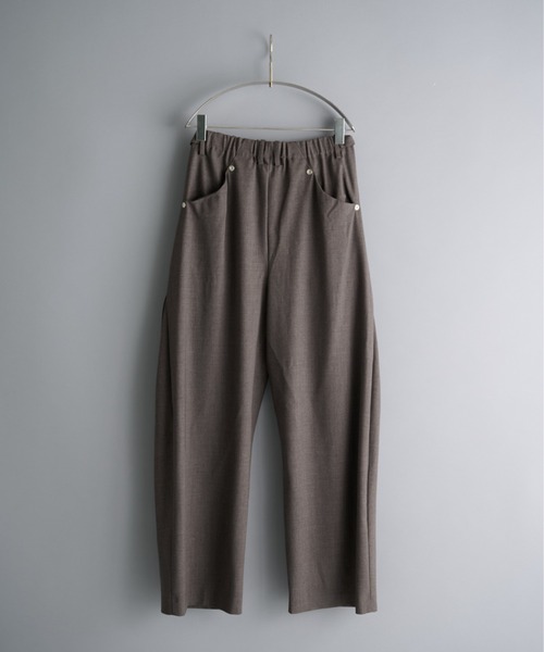 CONZ(コンズ)の「curved leg trousers 3.0 buckle(スラックス・メンズ・ブラック/ベージュ/ブラウン・1/2/4/3)」の15枚目の写真