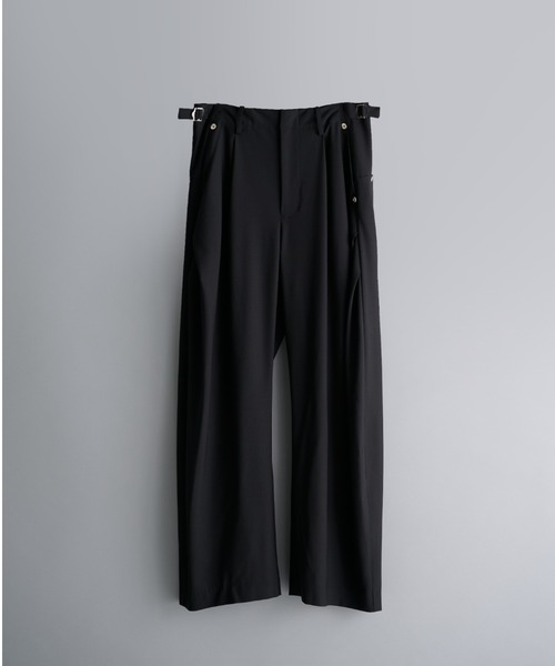 CONZ(コンズ)の「curved leg trousers 3.0 buckle(スラックス・メンズ・ブラック/ベージュ/ブラウン・1/2/4/3)」の6枚目の写真