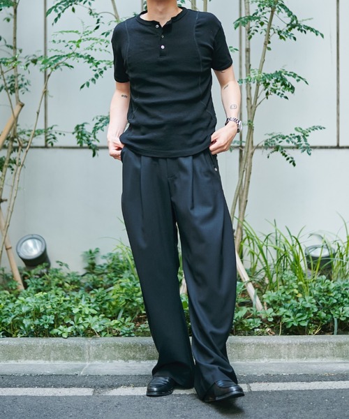 CONZ(コンズ)の「curved leg trousers 3.0 buckle(スラックス・メンズ・ブラック/ベージュ/ブラウン・1/2/4/3)」の11枚目の写真