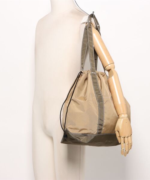 Gready Brilliant(グレディブリリアン)の「Drifter TOTE L(トートバッグ・レディース・ベージュ/レオパード・FREE)」の19枚目の写真