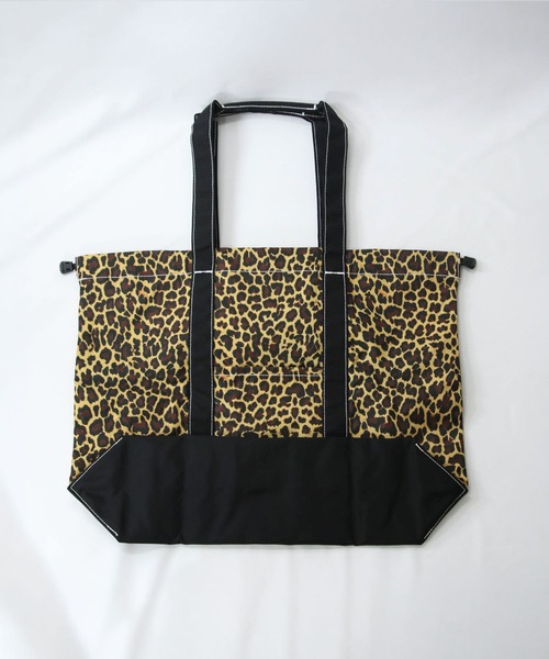 Gready Brilliant(グレディブリリアン)の「Drifter TOTE L(トートバッグ・レディース・ベージュ/レオパード・FREE)」の9枚目の写真