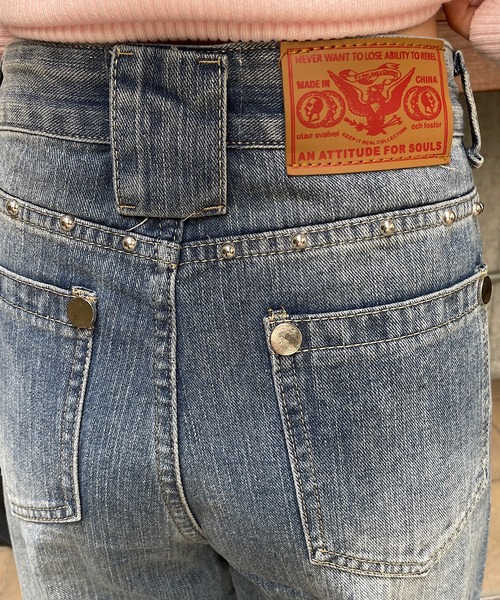 ROGER AND RAW（ロジャーアンドロウ）の「スタッズ×ビジューデコ デニムワイドパンツ（デニムパンツ・レディース・ブルー・SMALL/MEDIUM）」の13枚目の写真