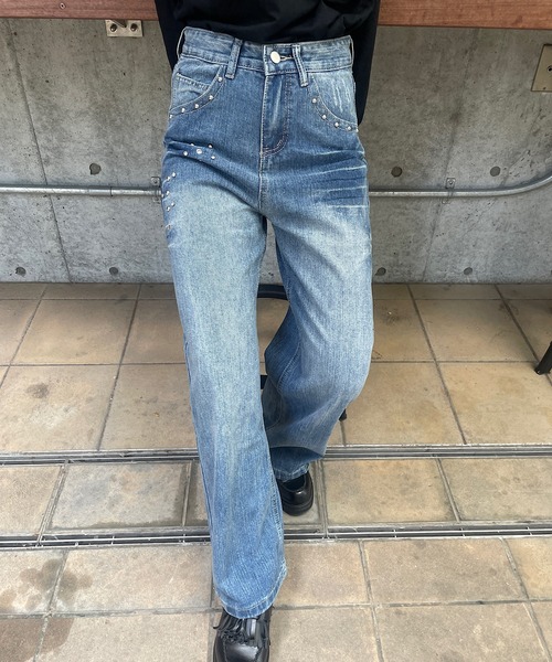 ROGER AND RAW（ロジャーアンドロウ）の「スタッズ×ビジューデコ デニムワイドパンツ（デニムパンツ・レディース・ブルー・SMALL/MEDIUM）」の6枚目の写真