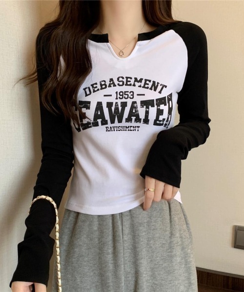 Lips（リップス）の「スリットネックとバイカラーデザインが映える！大人カジュアルなロゴラグランTシャツ（Tシャツ/カットソー・レディース・ベージュ/ホワイト・FREE）」の4枚目の写真