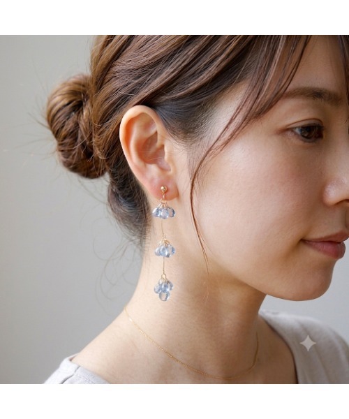 tone（トーン）の「【R】1074　ゆらめく雫のガラスビーズピアス(MA)（ピアス（両耳用）・レディース・グリーン・FREE）」の3枚目の写真
