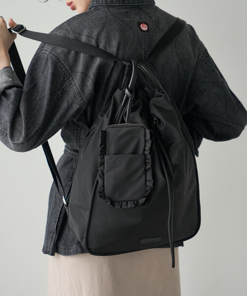 FREAK'S STORE（フリークスストア）の「OUTDOOR PRODUCTS/アウトドアプロダクツ 【ポーチ付き】3WAY トートバッグ/ナップサック/リュック/ショルダーバッグ（ショルダーバッグ・レディース・ベージュ/ブラック・ONE SIZE）」の2枚目の写真