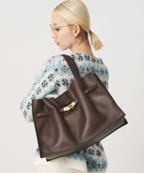 VIOLAd'ORO(ヴィオラドーロ)の「<VIOLAd’ORO>TRERO レザー トートバッグ L(トートバッグ・レディース・ブラック/ダークブラウン・FREE)」の2枚目の写真