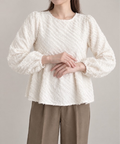 aimoha(アイモハ)の「フリンジジャガードぺプラムブラウス(シャツ/ブラウス・レディース・ホワイト/ブラック・FREE)」の4枚目の写真
