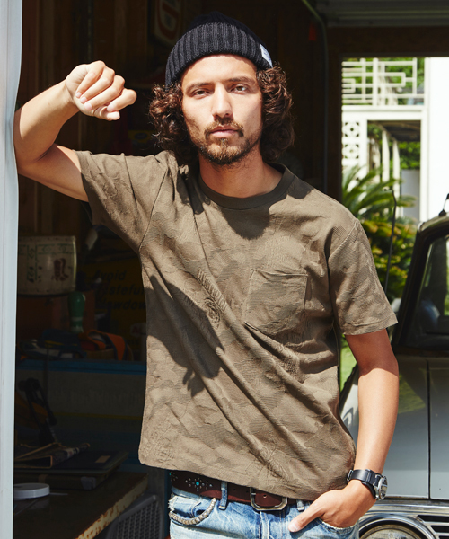 HYSTERIC GLAMOUR（ヒステリックグラマー）の「WOODLAND GUITAR総柄ジャカード T-SH（Tシャツ/カットソー・メンズ・ホワイト系その他/グリーン系カモフラージュ/ネイビー・SMALL/MEDIUM/LARGE）」の3枚目の写真