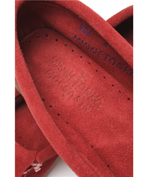 Minnetonka(ミネトンカ)の「【MINNETONKA】ミネトンカ KiltySuedeMoc(ブーツ・レディース・レッド・6/7/8)」の4枚目の写真