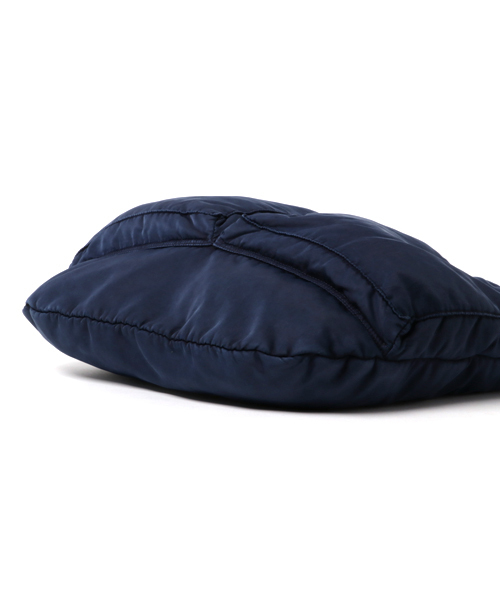 PORTER CLASSIC（ポータークラシック）の「【Porter Classic 】ポータークラシック/ SUPER NYLON ヘルメットケースLサイズ（ショルダーバッグ・メンズ・ブルー/ブラック・FREE）」の4枚目の写真