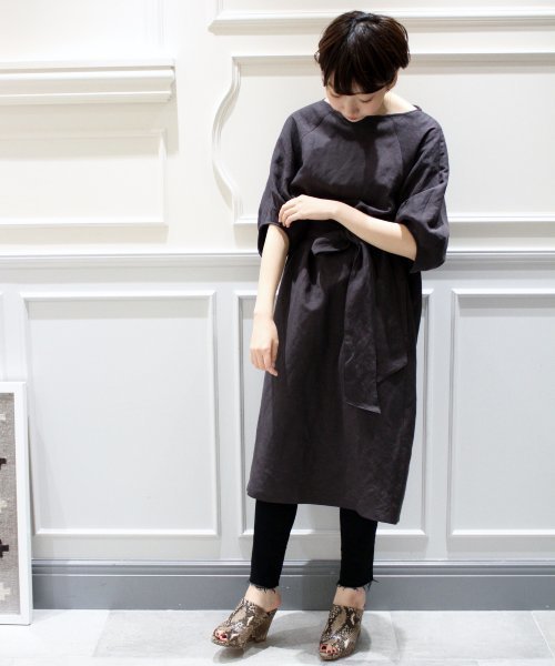 plage(プラージュ)の「スキニーパンツ◆(デニムパンツ・レディース・ブラック/ネイビー・36/38/40)」の21枚目の写真