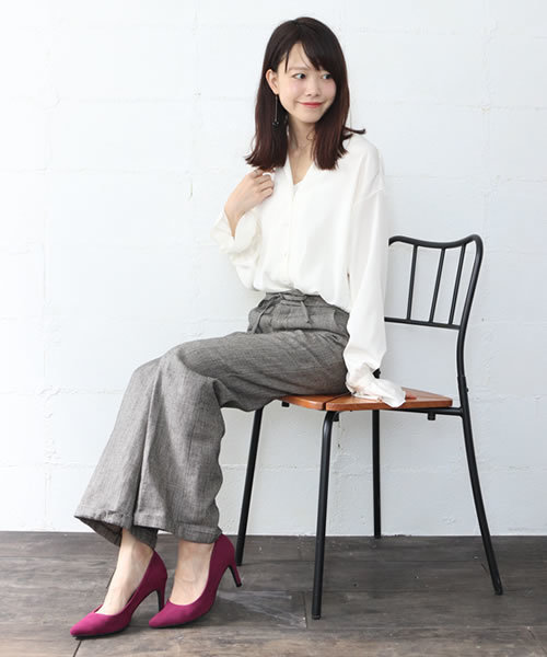 SESTO(セスト)の「8cmヒール美脚ポインテッドトゥパンプス(パンプス・レディース・パープル/マスタード/ブラック系その他/ブルー/ブラウン/ベージュ系その他/その他/レッド/レオパード/アイボリー/ブラック/グレイッシュベージュ/チェック/ダークベージュ・22/23/23.5/25.5/24.5/22.5/24)」の16枚目の写真