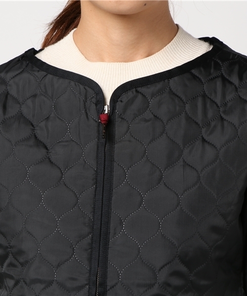 AIGLE(エーグル)の「W ピンソニックノーカラージャケット(ノーカラージャケット・レディース・ブラック/レッド・38/36/40)」の9枚目の写真