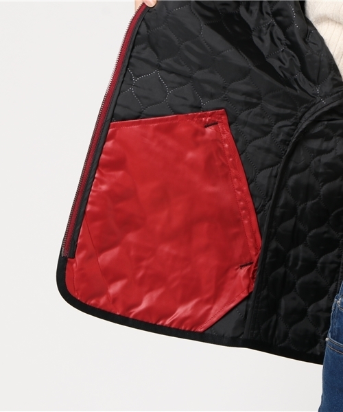 AIGLE(エーグル)の「W ピンソニックノーカラージャケット(ノーカラージャケット・レディース・ブラック/レッド・38/36/40)」の4枚目の写真