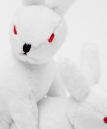 FR2（エフアールツー）の「”FXXKING RABBITS” 縫いぐるみ（フィギュア