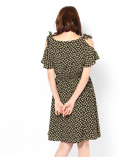 Chico（チコ）の「花柄肩開きOP（ワンピース・レディース・ピンクベージュ/オレンジ/ブラック・FREE）」の8枚目の写真