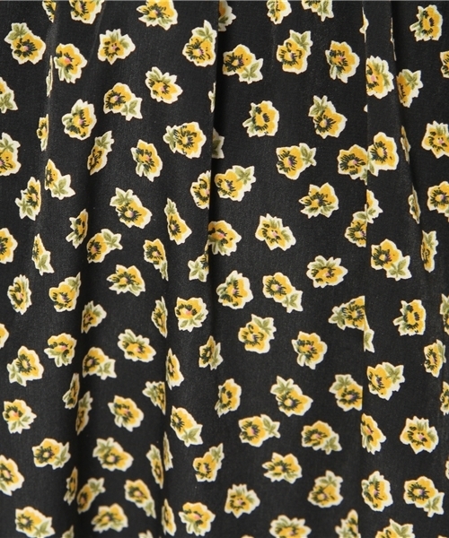 Chico（チコ）の「花柄肩開きOP（ワンピース・レディース・ピンクベージュ/オレンジ/ブラック・FREE）」の7枚目の写真