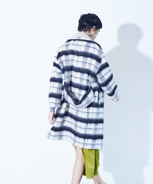 LADYMADE(レディメイド)の「ニットカラールーズフィットコート(その他アウター・レディース・チャコールグレー/アイボリー・FREE)」の7枚目の写真