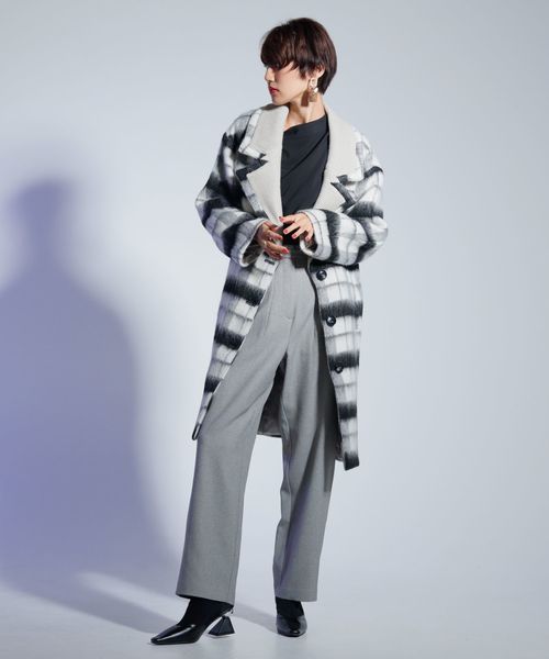 LADYMADE(レディメイド)の「ニットカラールーズフィットコート(その他アウター・レディース・チャコールグレー/アイボリー・FREE)」の2枚目の写真