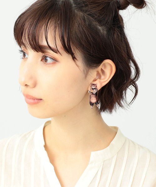 mmts(マミタス)の「mmts / 猫ぶら下がり イヤリング(イヤリング