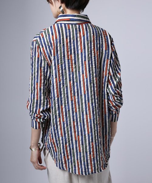 antiqua(アンティカ)の「デザインストライプシャツ(シャツ/ブラウス・レディース・レッド/アイボリー・M/L/XL)」の5枚目の写真