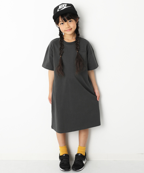 devirock(デビロック)の「ロング丈BIGシルエットワンピース(ワンピース・キッズ・ホワイト/スミクロ/ネイビー/ブルーグレー/ラベンダー/ダークベージュ/スモークピンク/テラコッタ・100cm/120cm/130cm/140cm/150cm/160cm/110cm)」の3枚目の写真